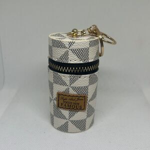 Classic Faux Leather Coin Purse with Zipper and Keychain